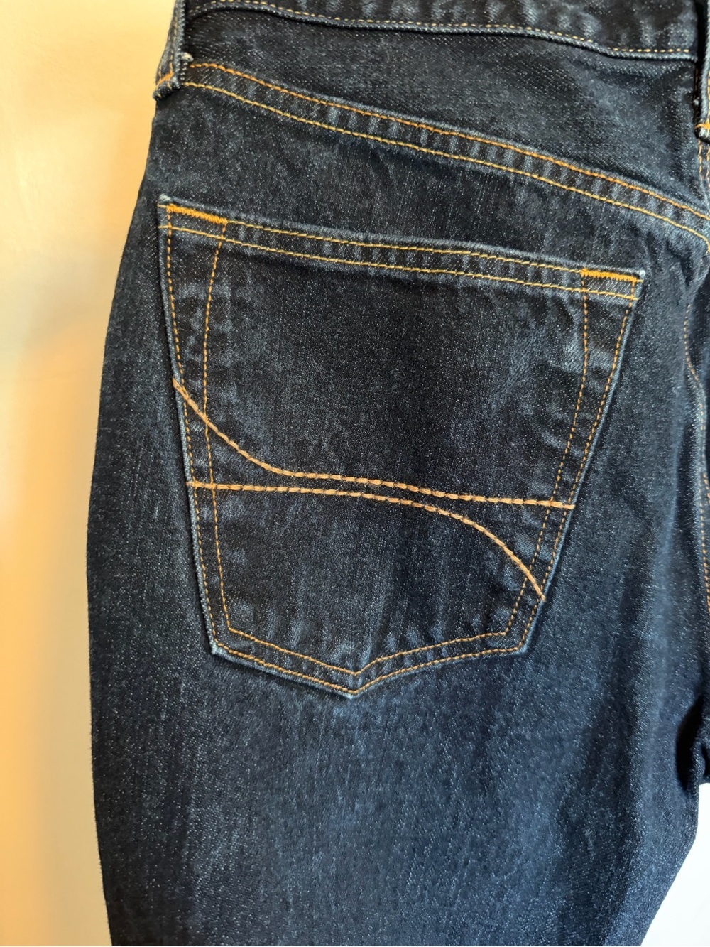 Hollister Men’s Straight Jeans (W32xL30) - Picture 7 of 8